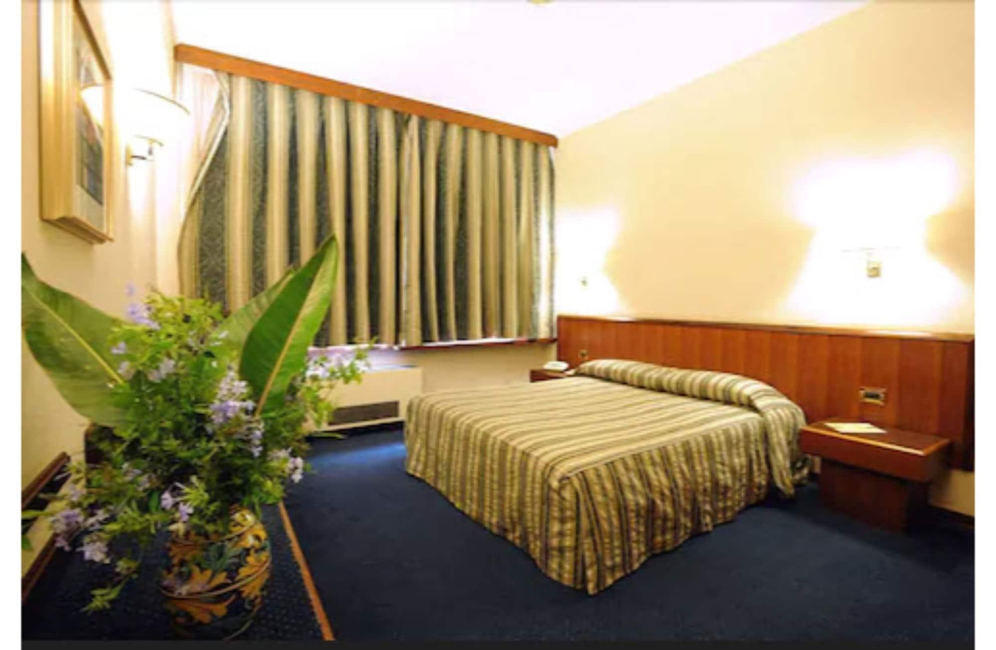 Hotel President مارسالا المظهر الخارجي الصورة