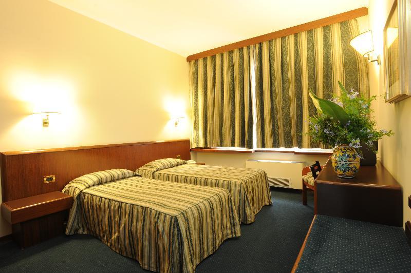 Hotel President مارسالا المظهر الخارجي الصورة